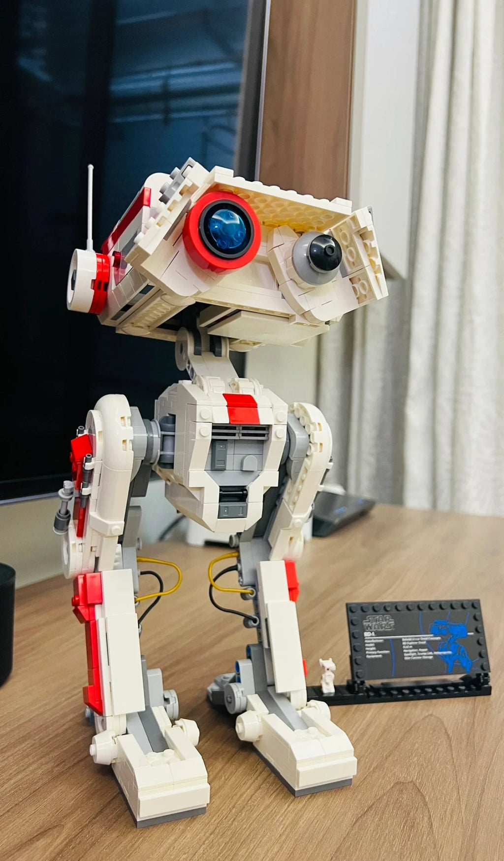 Sci-Fi BD-1 Style Droid Building Blocks Set - Educational DIY Assembly Robot Toy, Collectible  Figure Gift for Kids & Adults